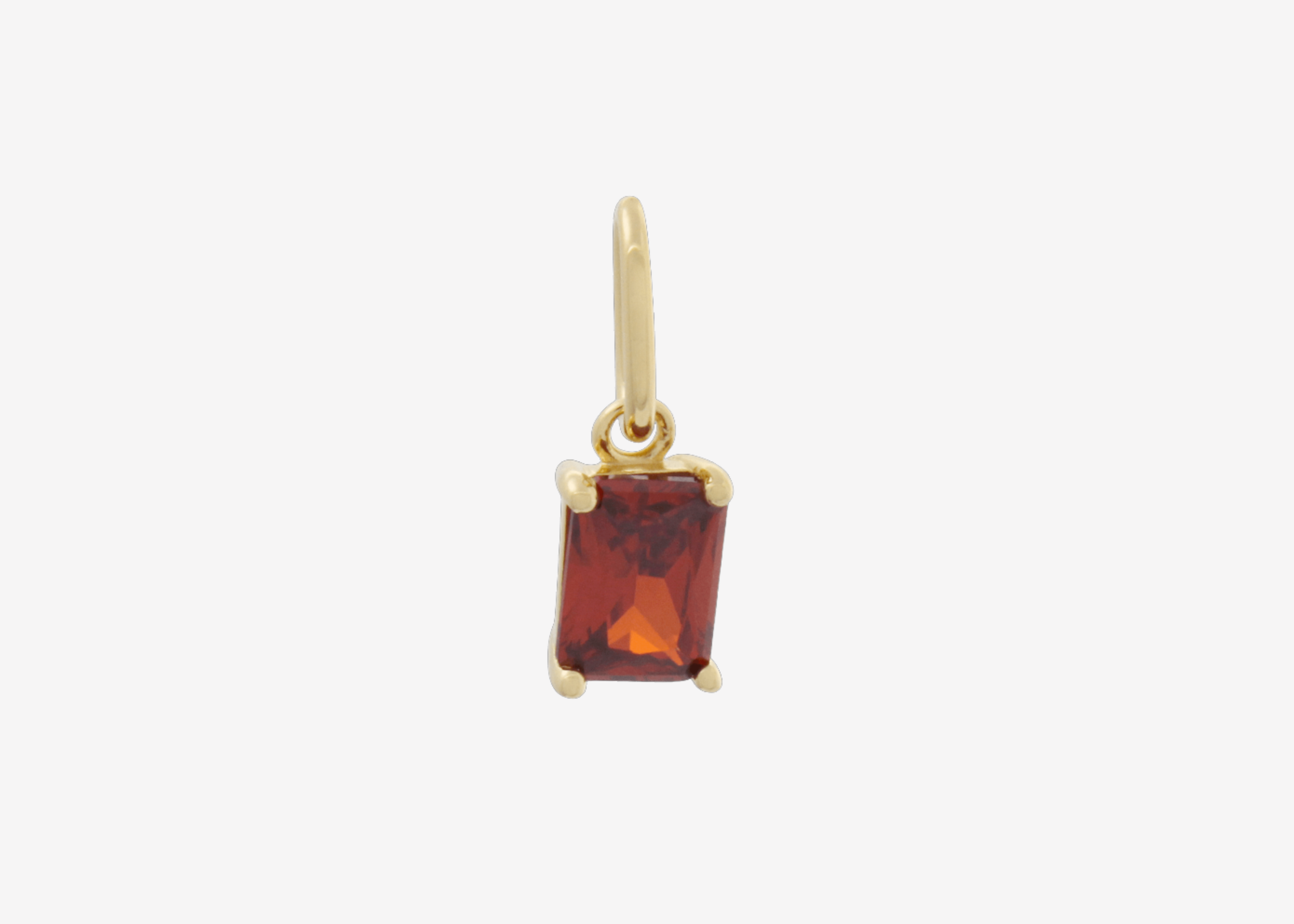 Şener Besim Garnet Birthstone Charm in 14ct gold plating — Buildable Collection