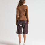 Şener Besim Cutout Crewneck Spice, cut-out shoulder and thumbhole cuff detail, back