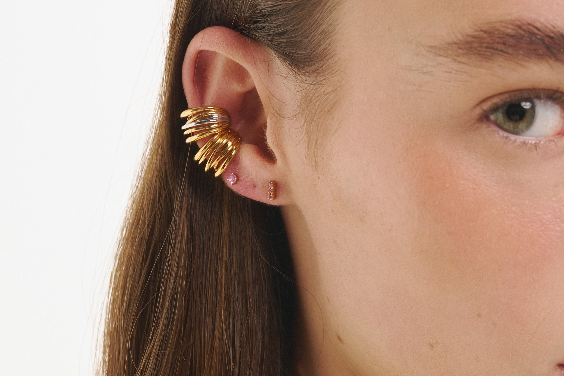 Şener Besim Dynasty Ear Cuff in gold — worn