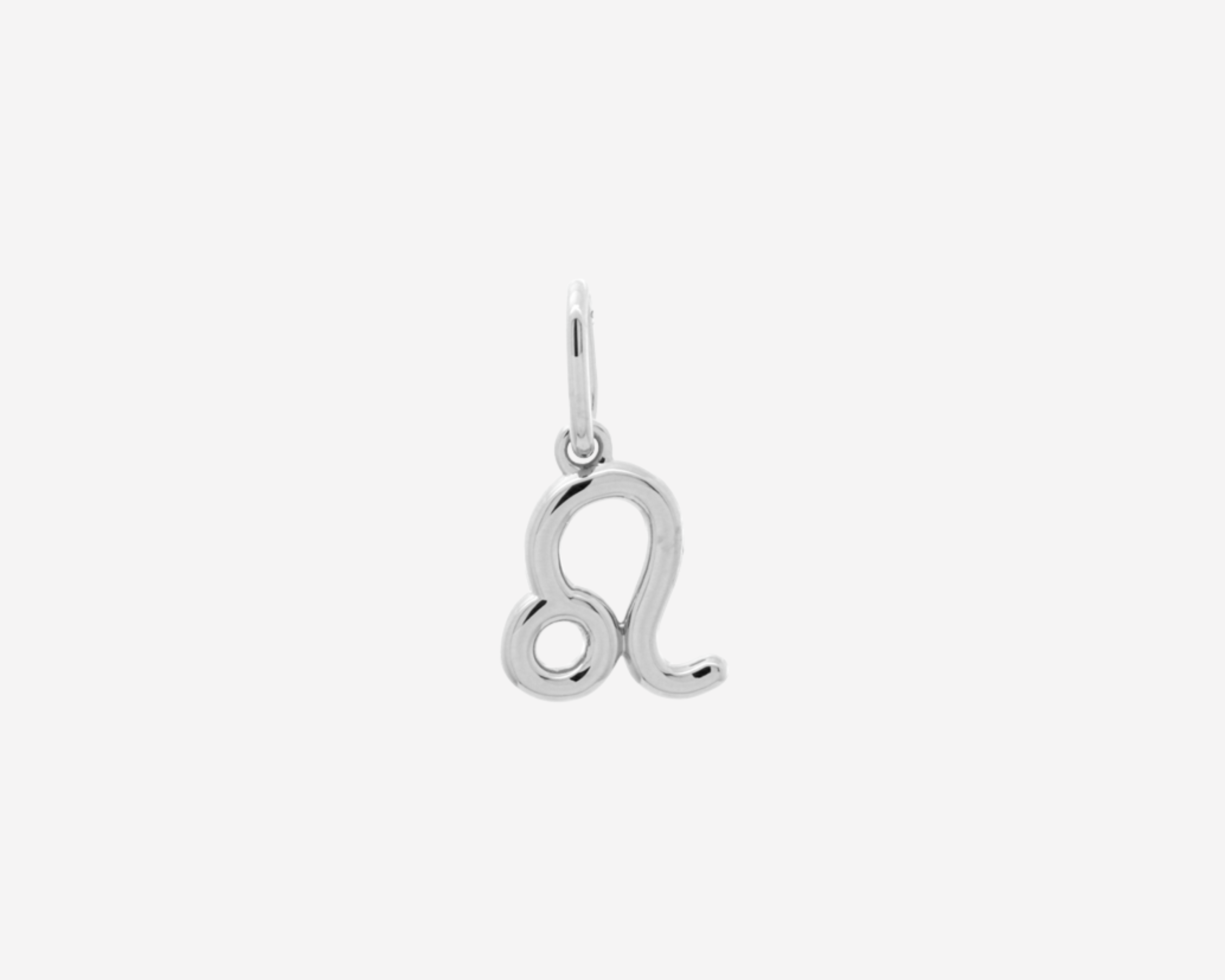 Şener Besim Leo Charm in silver rhodium plating, flat lay
