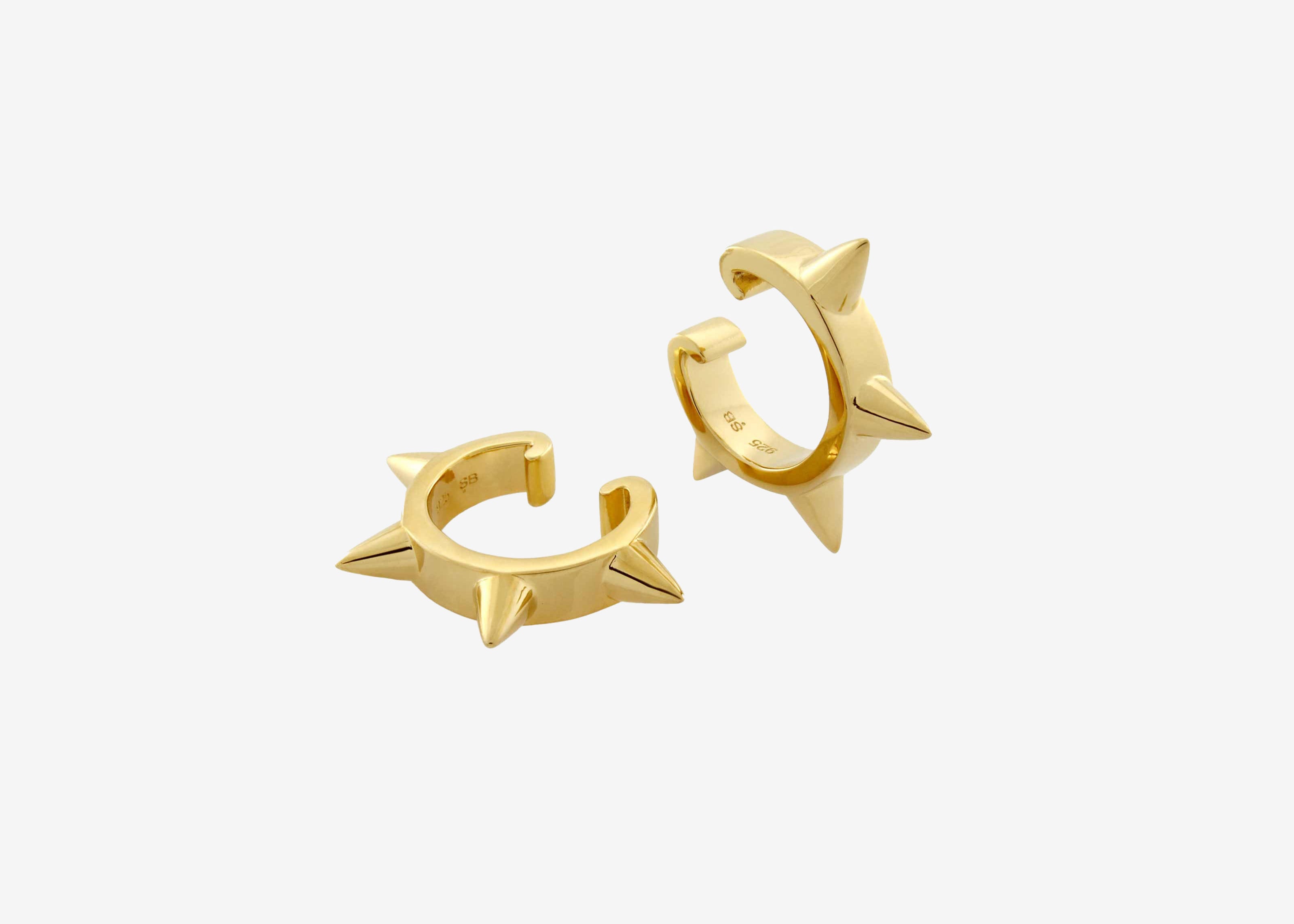 Şener Besim Multipoint Ear Cuff in 14ct gold plating, flat lay