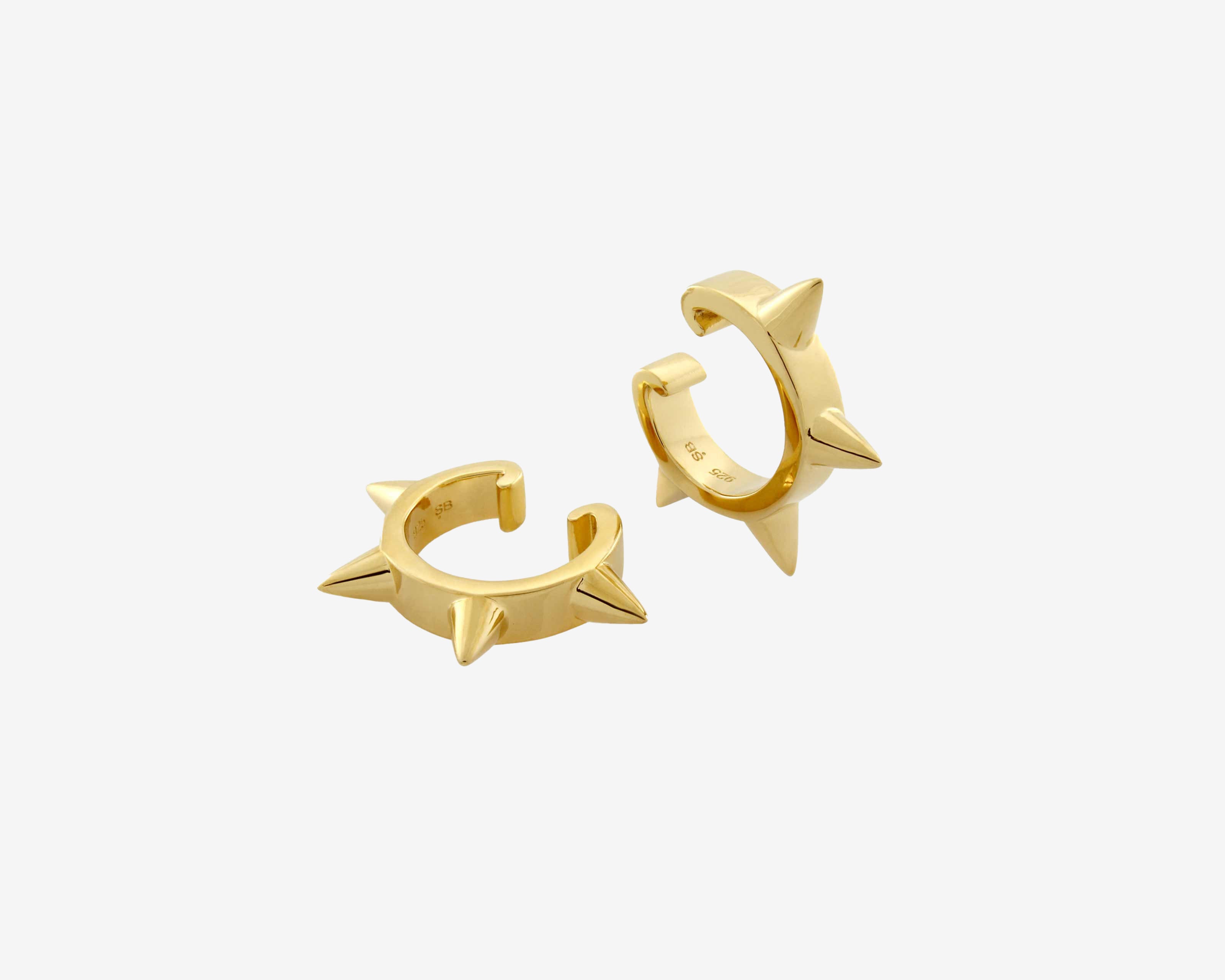 Şener Besim Multipoint Ear Cuff in 14ct gold plating, flat lay