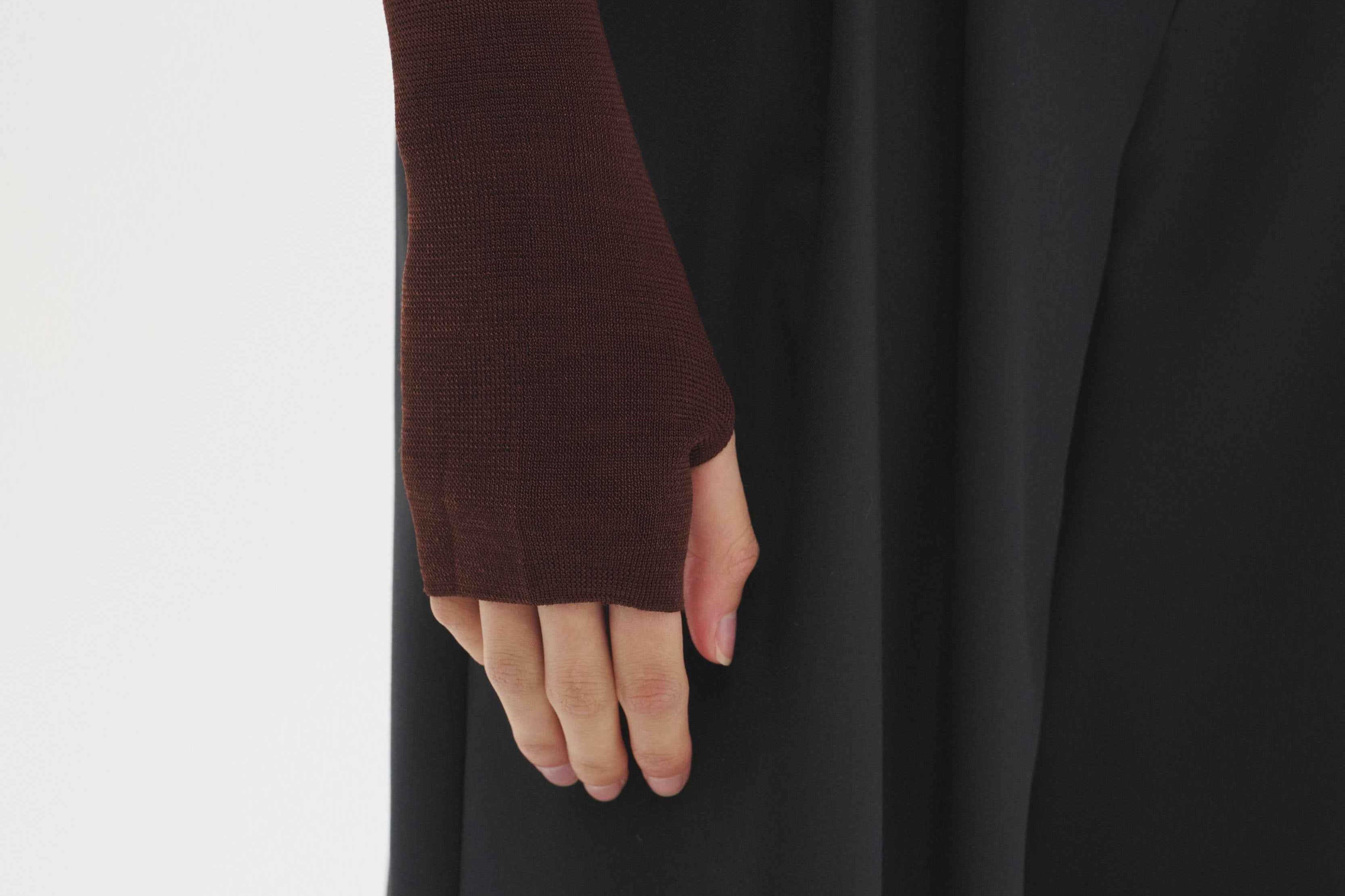 Thumbhole Crewneck Chocolate