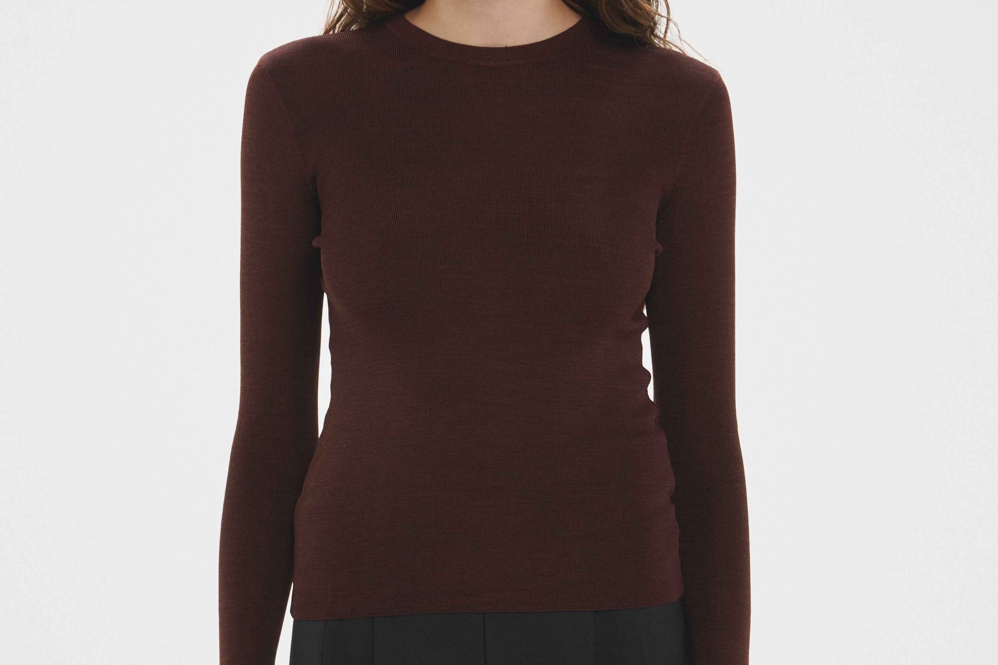 Thumbhole Crewneck Chocolate