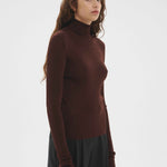 Thumbhole Turtleneck Chocolate