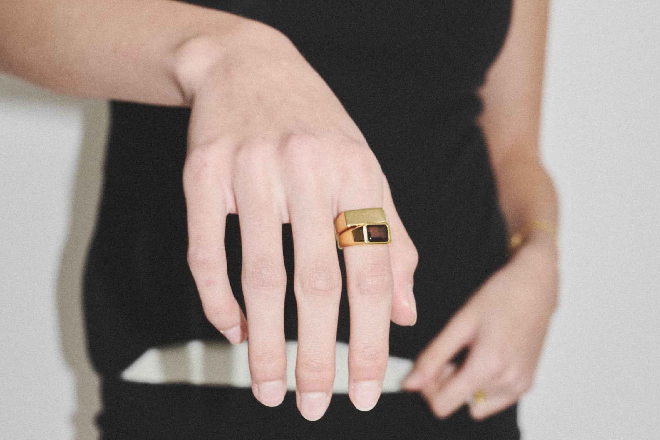 Unisex Gem Ring Gold