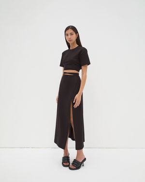 cropped tie up tee by sener besim in black