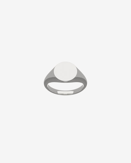 SOLID-WHITE-GOLD-SIGNET-RING-SENER-BESIM