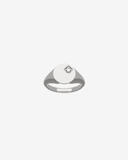 SOLID-WHITE-GOLD-DIAMOND-SIGNET-RING-SENER-BESIM