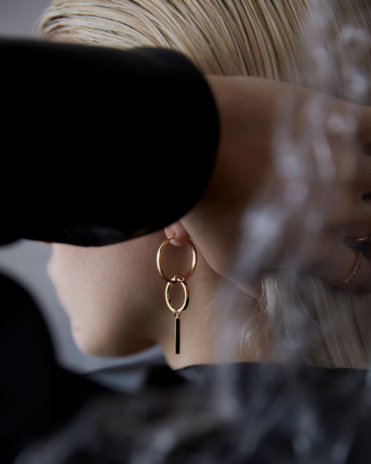     sener-besim-chunky-loop-circle-earrings-gold-hoop-earrings