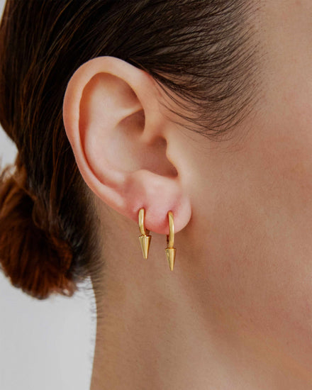     sener-besim-small-single-point-huggie-gold-earrings
