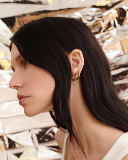 sener-besim-small-tube-huggie-gold-earrings